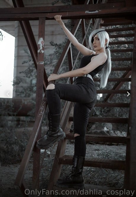dahlia cosplay naked model image