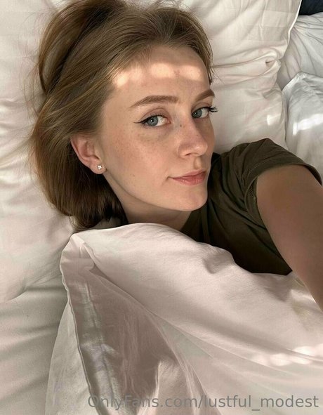 lustful modest free star img