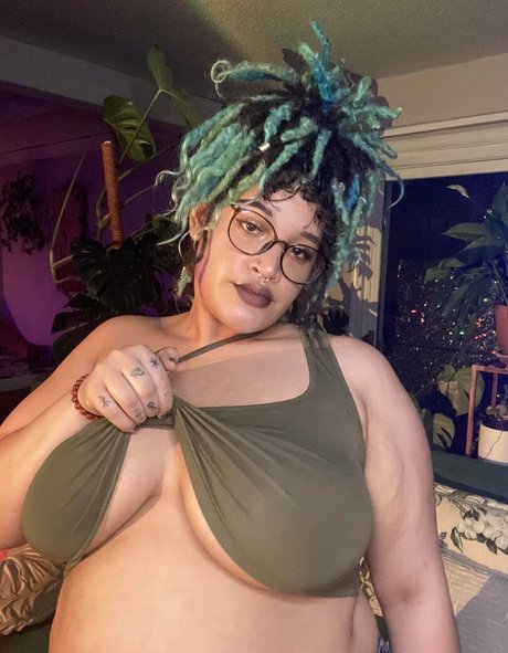 StickyEmpress top model archive