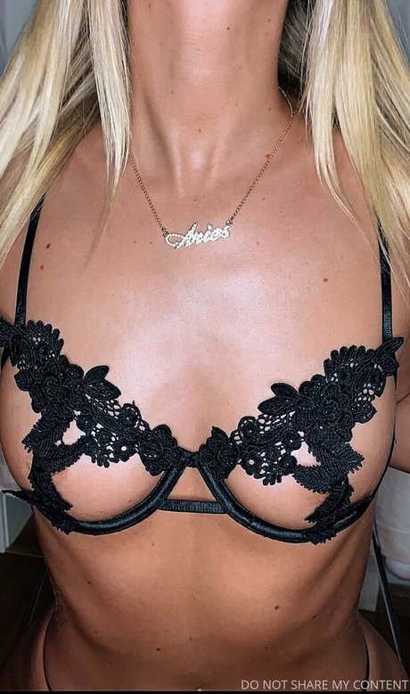 babyvicrose nudes star pic