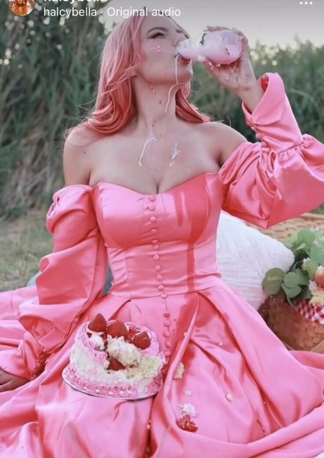 HalcyBella nudes pornstar photo