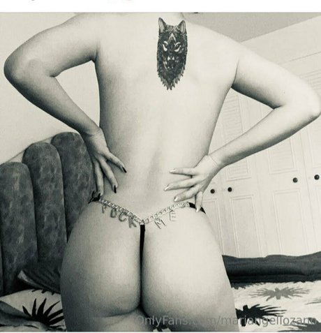 mariangellozano model naked picture