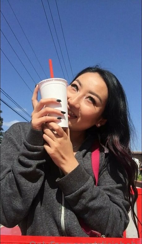 aliciahebi nudes model img