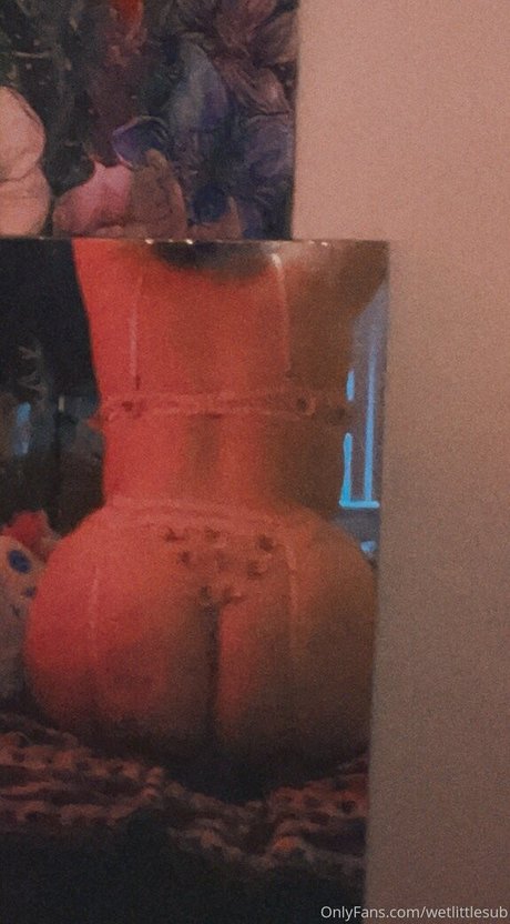 wetlittlesub pornstar free photos