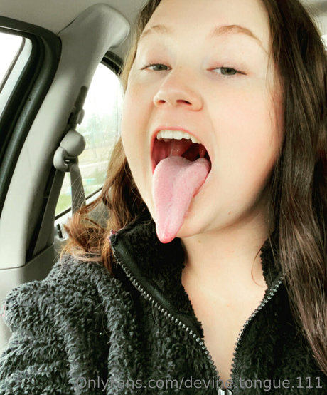 toxicallietongue free actress pic