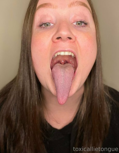 toxicallietongue star high quality photos