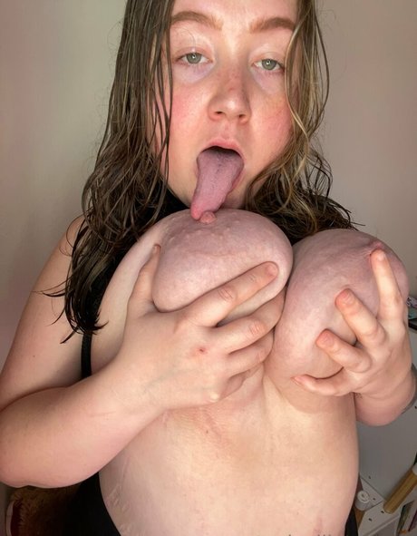 toxicallietongue art star image