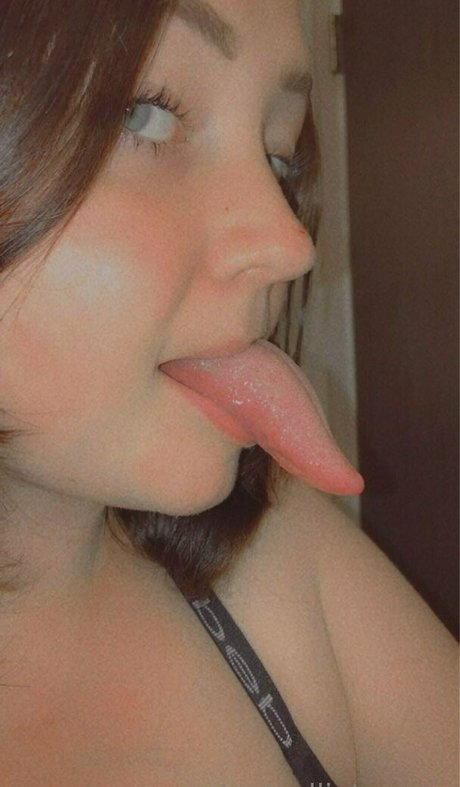 toxicallietongue pornstar hd image