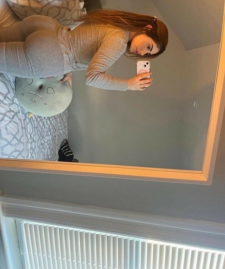 NinaGonz star art gallery