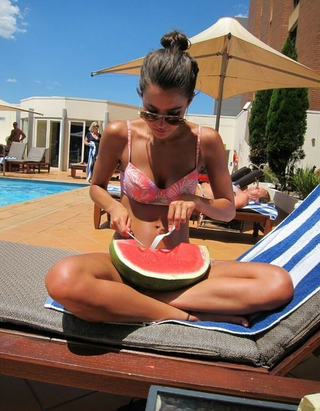 Rhiannon Fish pornstar hot images