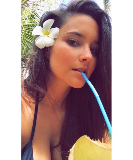 Rhiannon Fish star high quality photos