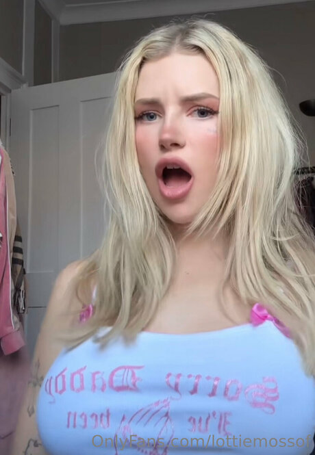 blonde milf onlyfans beautiful xxx photo