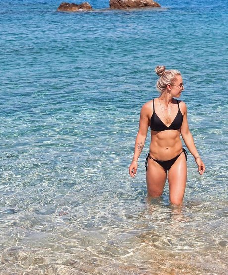 Larissa Van Meerten star nude pictures