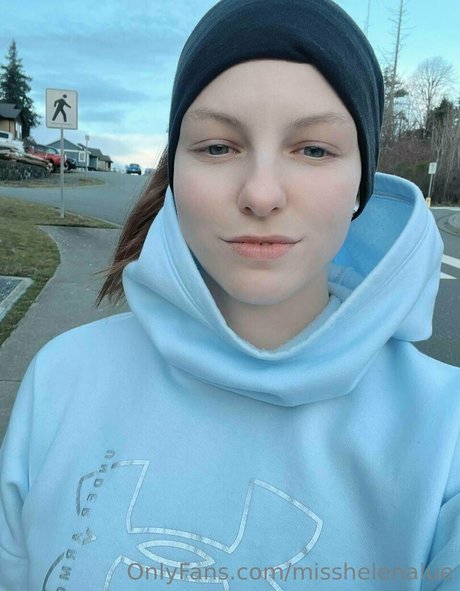 misshelenalue model naked pictures