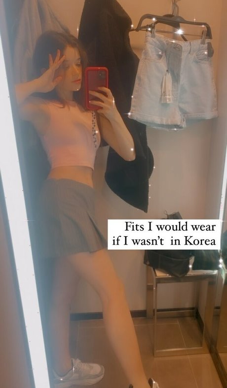 A Bit Rebecca star nude pic