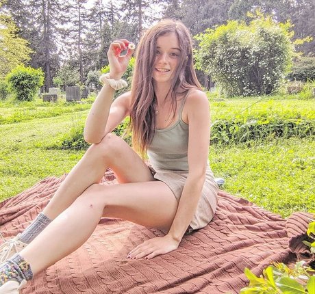 A Bit Rebecca nudes model pics