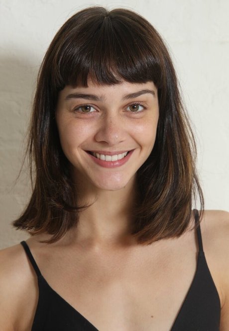 Emma Appleton erotic actress photos