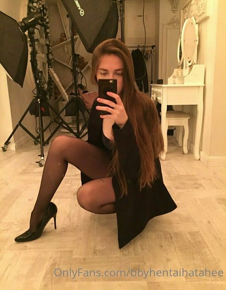 aminavalentino model hd pictures