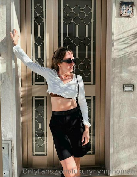 aminavalentino actress galleries