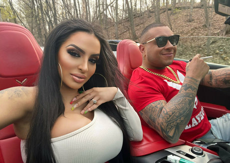 missmeenaofficial actress picture