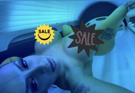 missmeenaofficial hot pornstar photos