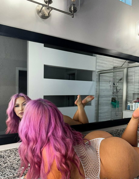 notoriousvictorious2 pornstar naked photo