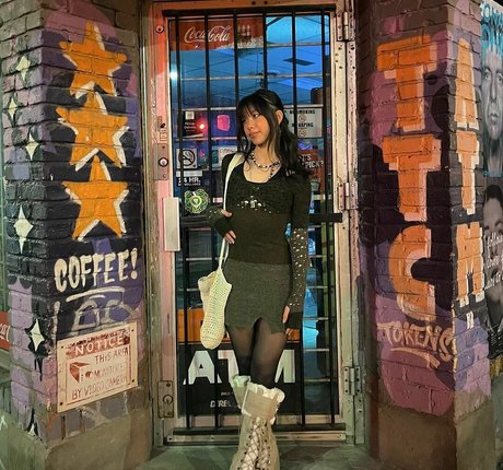 Olivia Sun free model picture