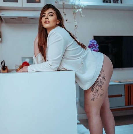 Ariane Rey star nude images