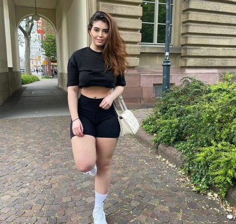 Ariane Rey beautiful star pictures