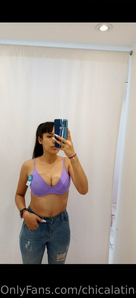 chicalatina11 nudes model img
