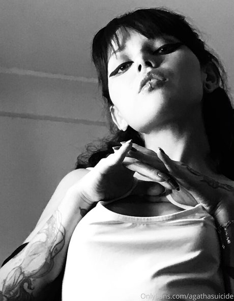 blvckchxrry porn star img