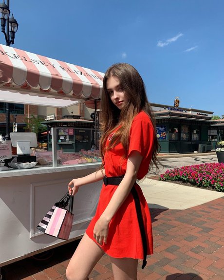 Elina Karimova exclusive star pictures