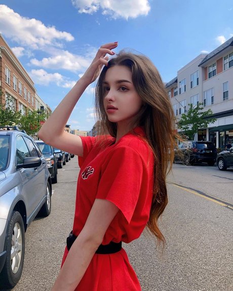 Elina Karimova hd model picture