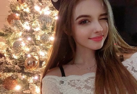 Elina Karimova art star img