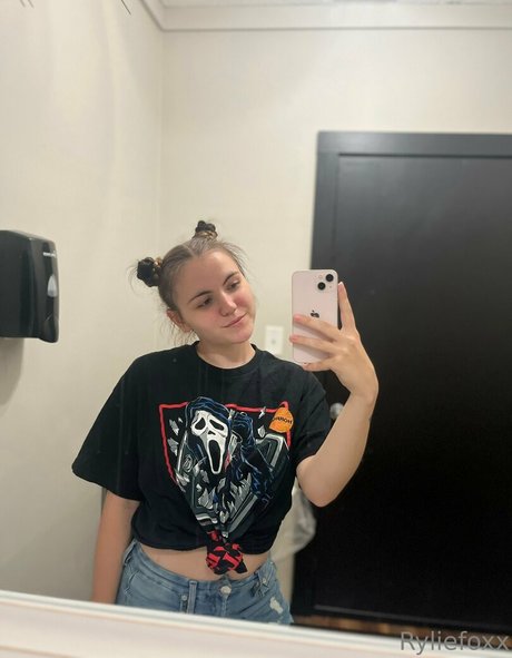 ryliefoxx free star adult archive