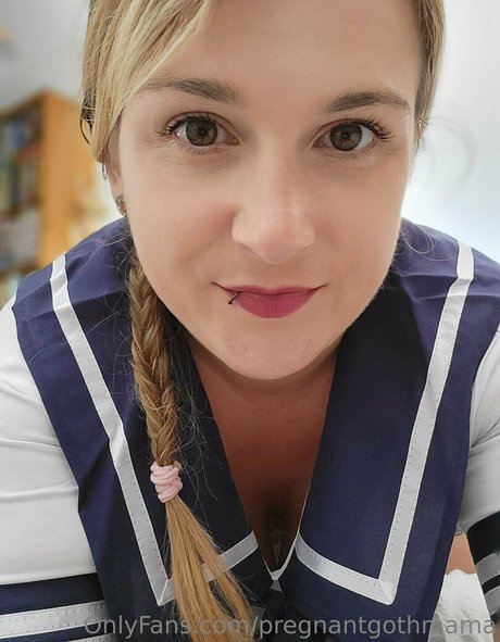 pregnantgothmama star xxx image