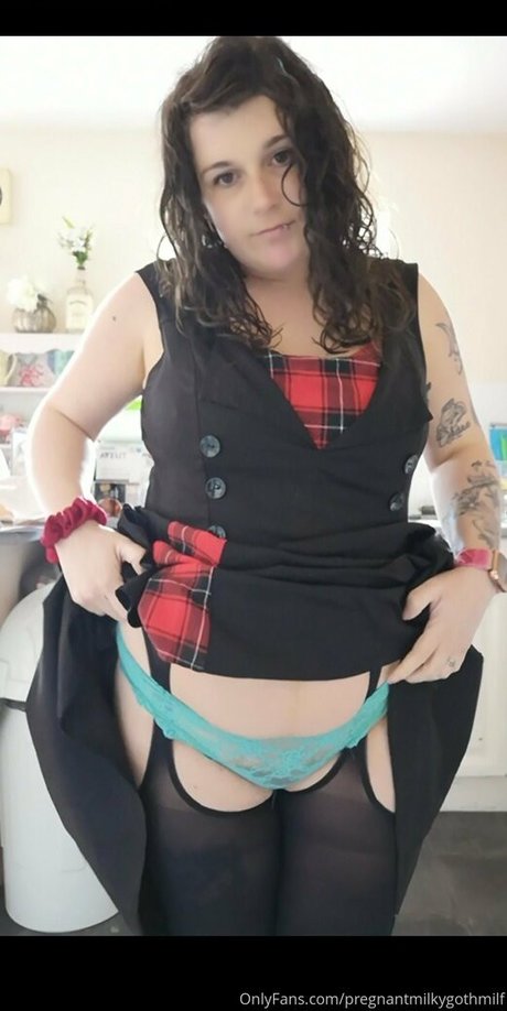 pregnantgothmama pornstar perfect pic