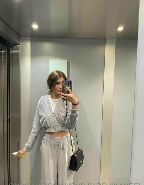 ebony smoking onlyfans art nude images