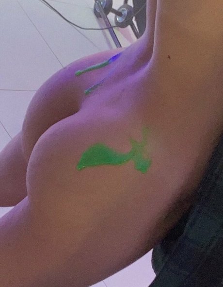 Alcololi pretty actress gallery