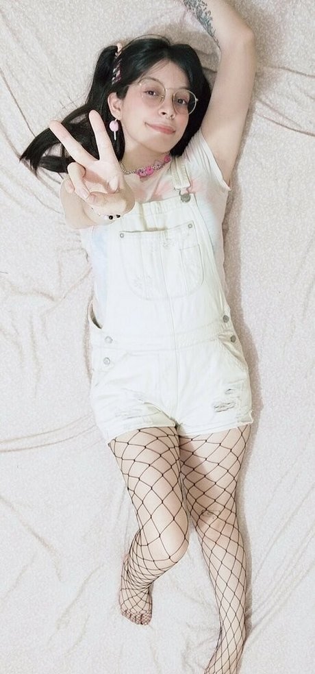 Itsbunnycita model high quality image