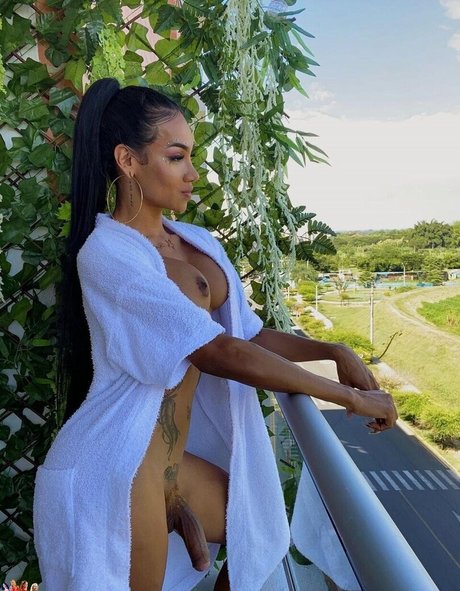 Laura Saenz pretty pornstar galleries