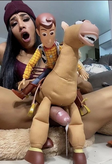 Laura Saenz pornstar adult pic