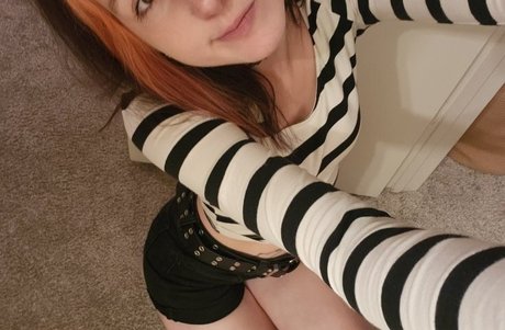 Bunimilk sexy actress pic