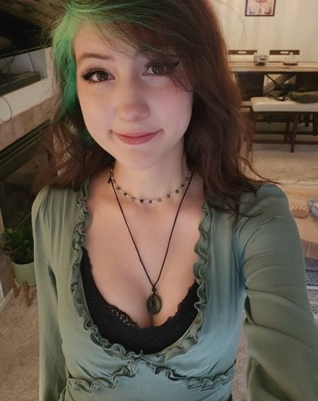 Bunimilk sexy actress pic