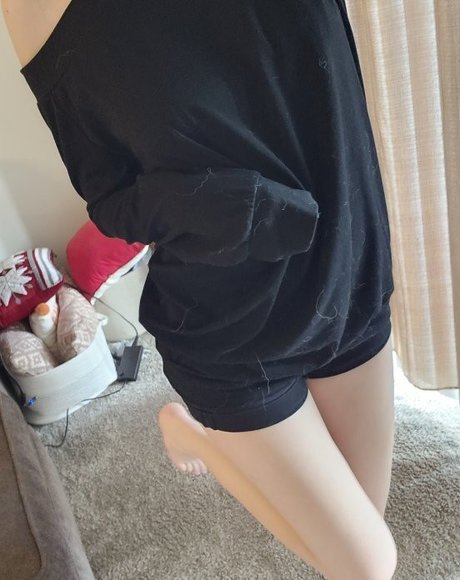 Bunimilk nudes actress image