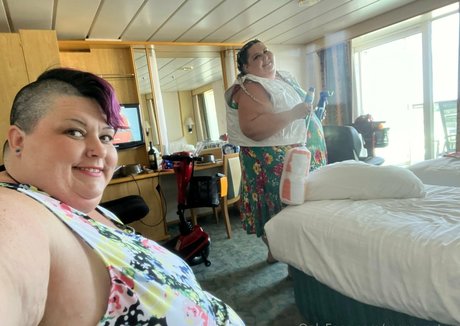 reenayestarr sexy model galleries