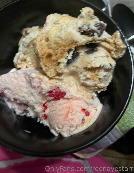 reenayestarr nudes model archive