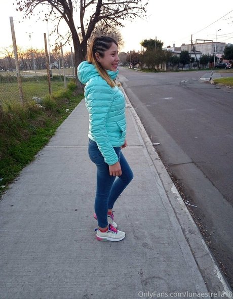 lunaestrella10 free actress galleries