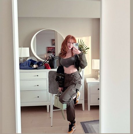 Aysennyuksel sexy actress archive