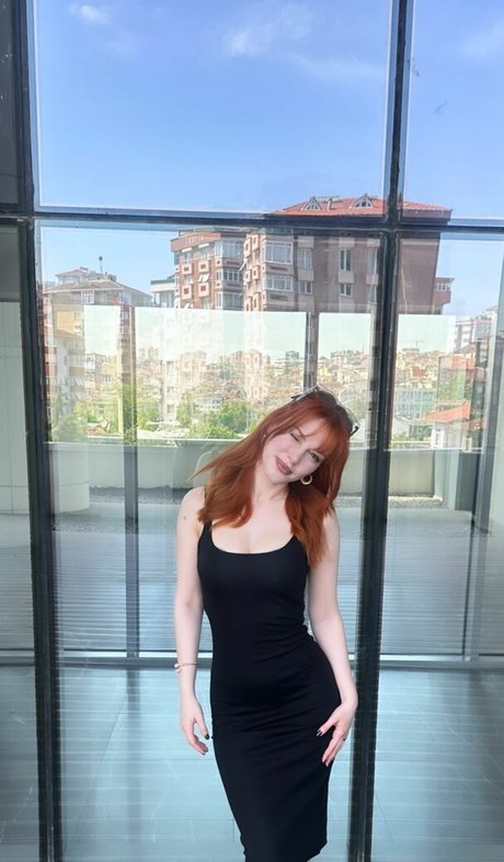 Aysennyuksel erotic pornstar pictures